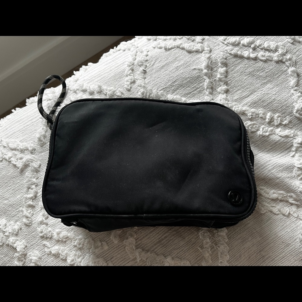 LULULEMON make up bag